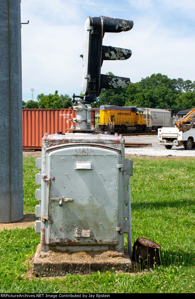 An interesting signal is on display outside the Bridgeport Depot 